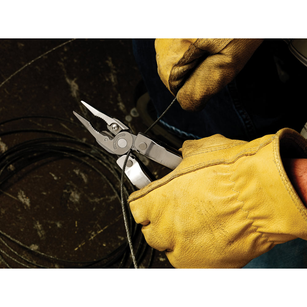 Leatherman Super Tool 300 Pliers Multi-tool Wire Cutters in Use